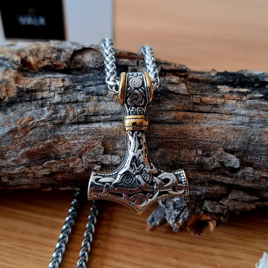 Dije Martillo de Thor doble cara detalle